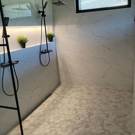 公寓 Moderni Hirsitalo 约恩苏